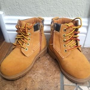 Toddler boots